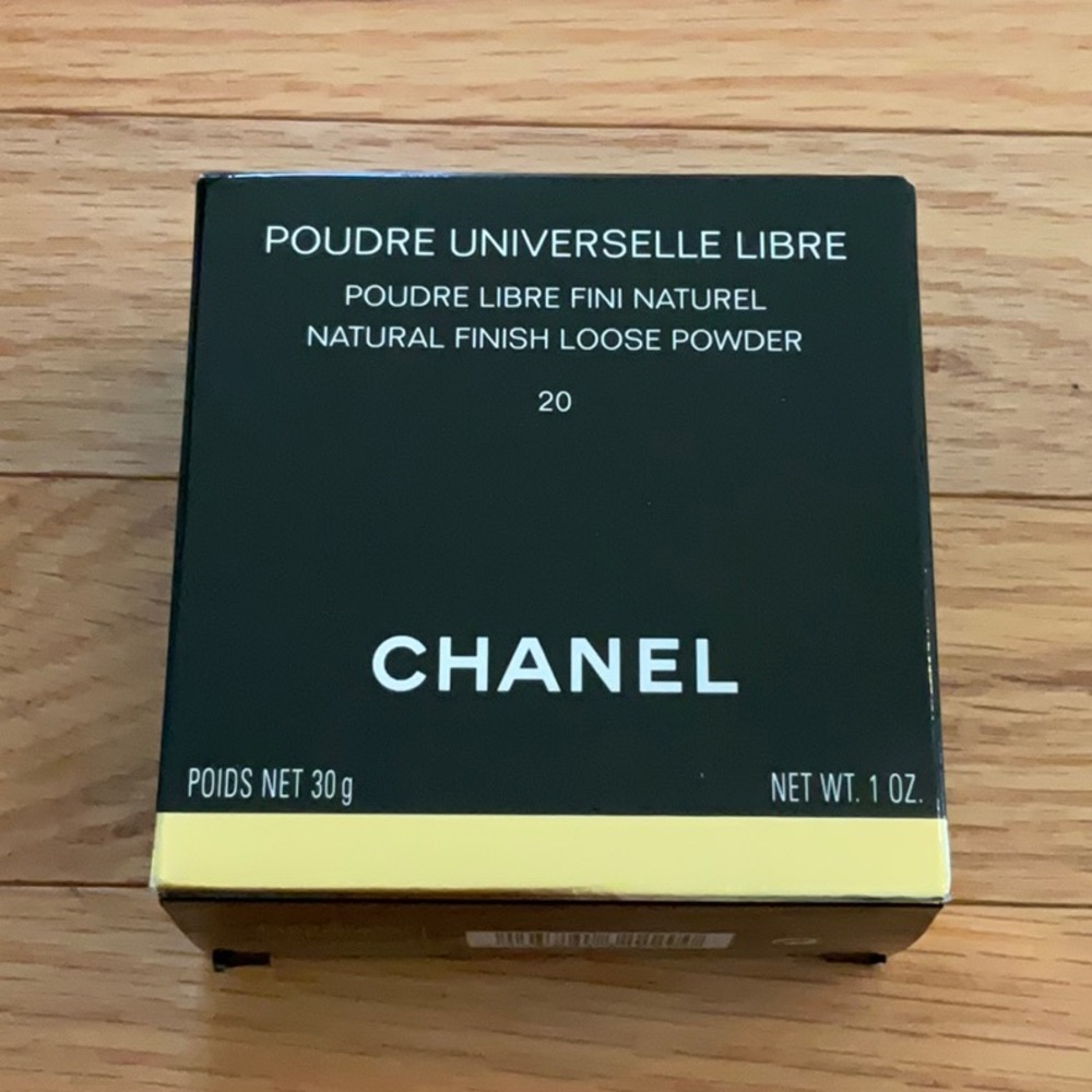 Chanel Poudre Universelle Libre Natural Finish Loose Powder